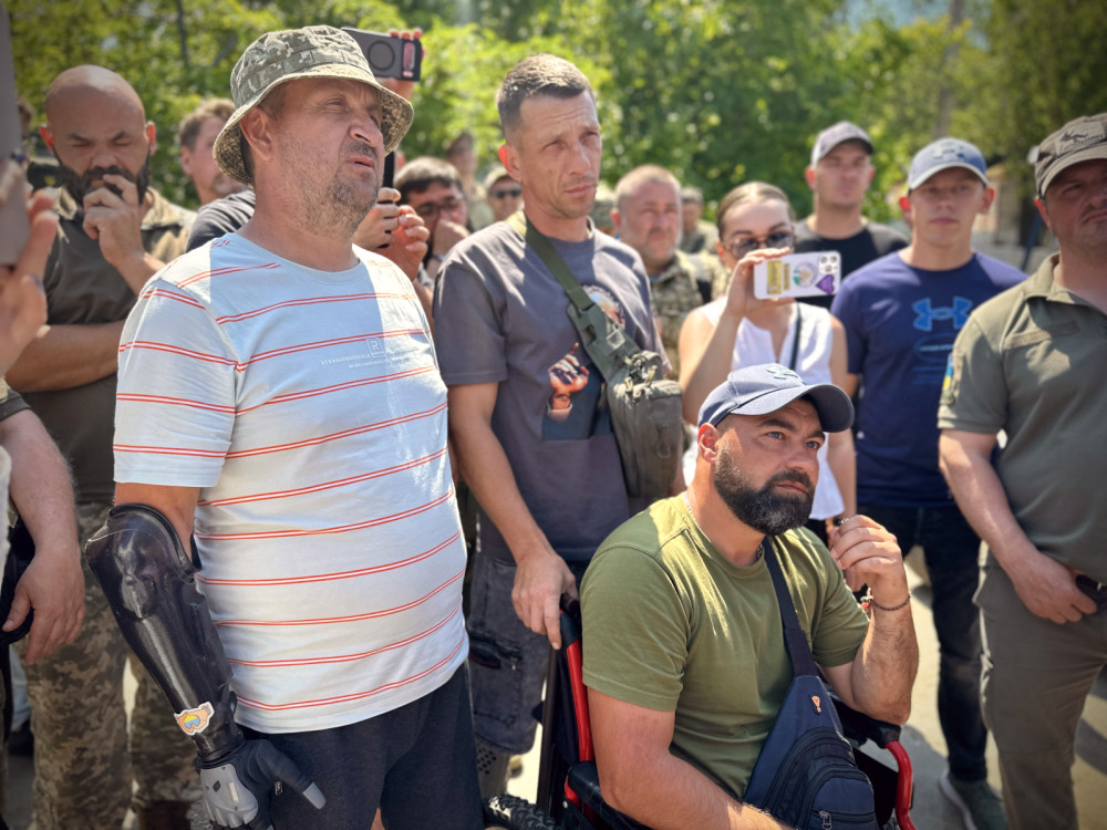 7042 image for slide