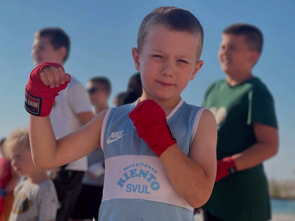 7975 image for slide