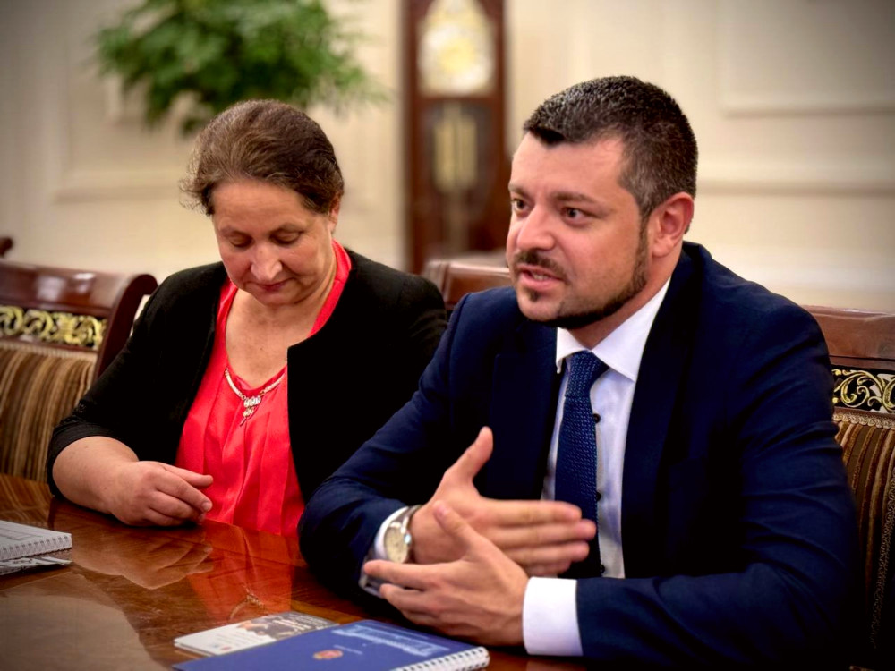 8750 image for slide