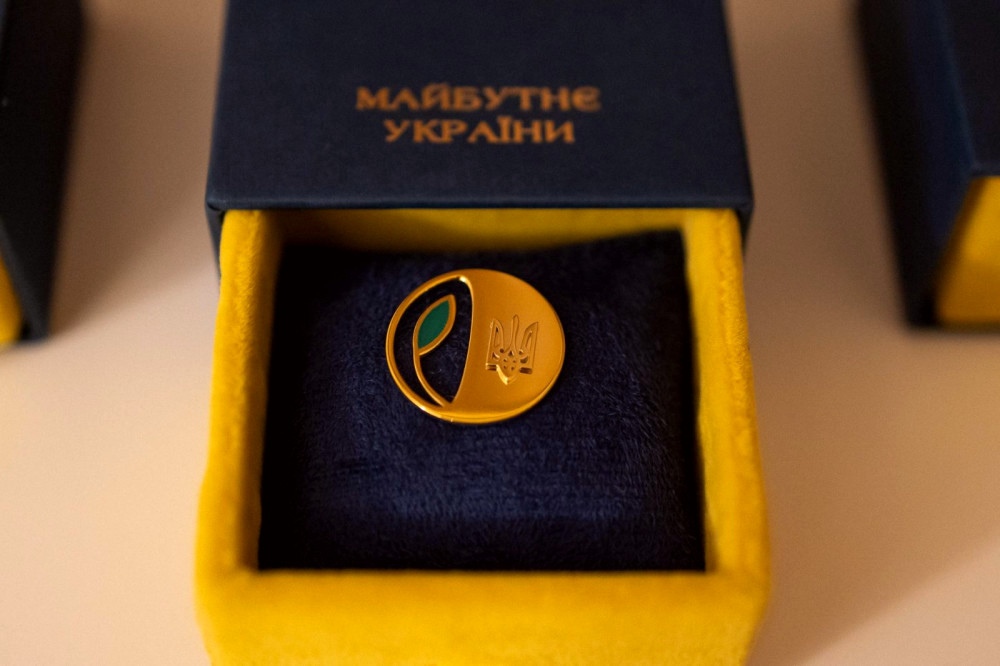 9818 image for slide