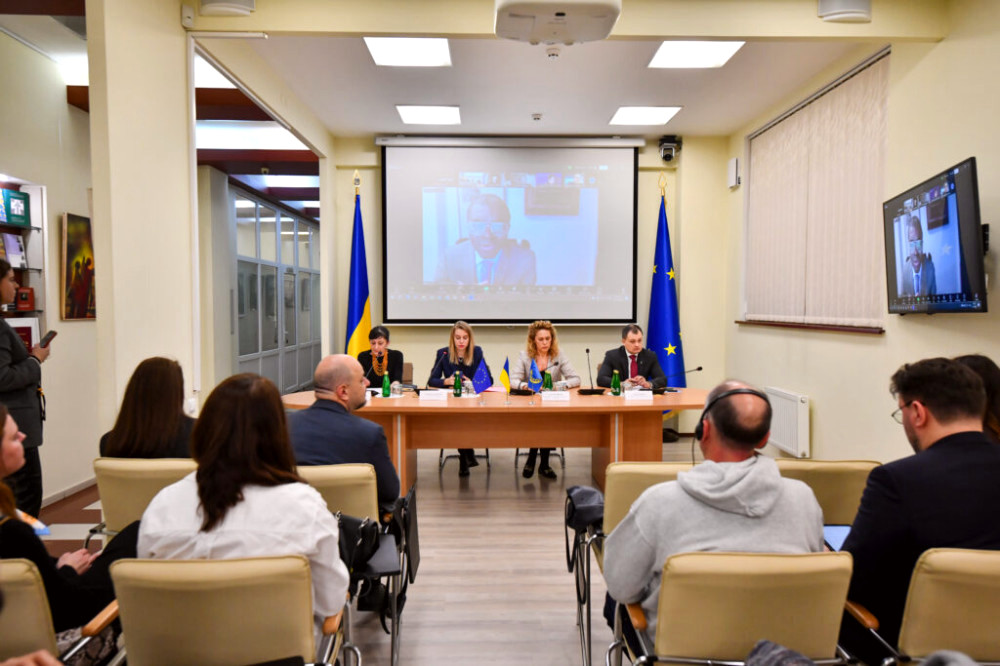 9890 image for slide