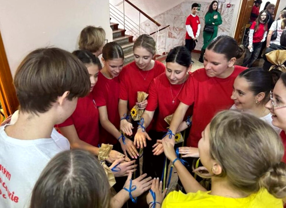 9990 image for slide